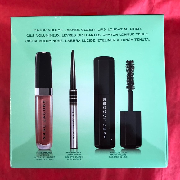 Marc Jacobs Gift Set - Picture 2 of 3